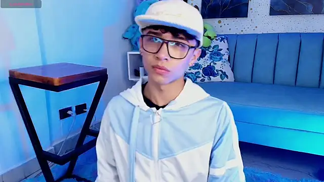 Snapshot of Niico_Cruz chatting on 8, 3, 2025 Niico Cruz online show from 8, 3, 2025