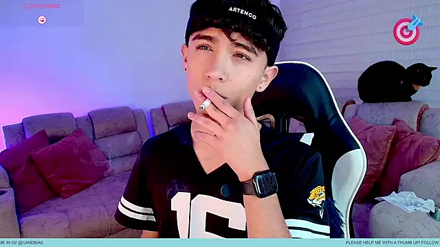 Niico Cruz online show from 6, 1, 2026