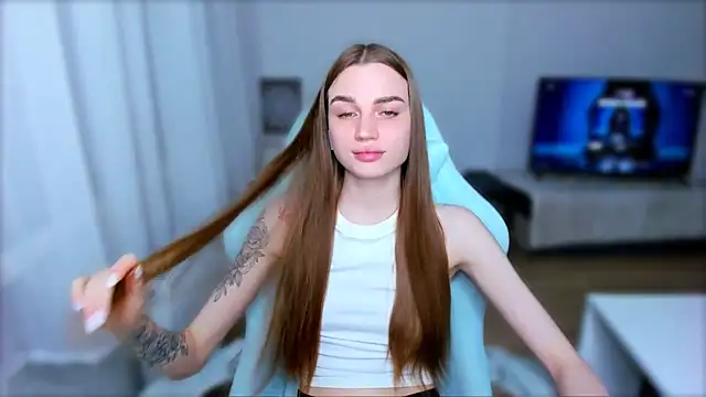 StellaLawless online show from 5, 3, 2025