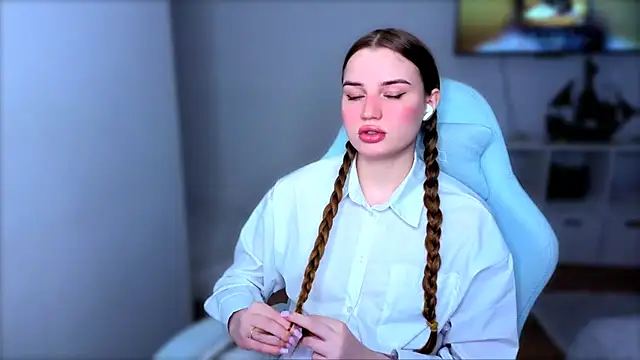 StellaLawless online show from 14, 12, 2025