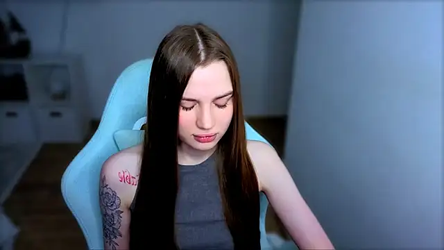 StellaLawless online show from 5, 2, 2026