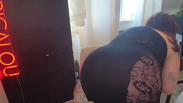 Bustyjessicalouu online show from 18, 3, 2025