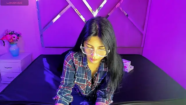 Snapshot of IsisRouse chatting on 19, 3, 2025 IsisRouse online show from 19, 3, 2025