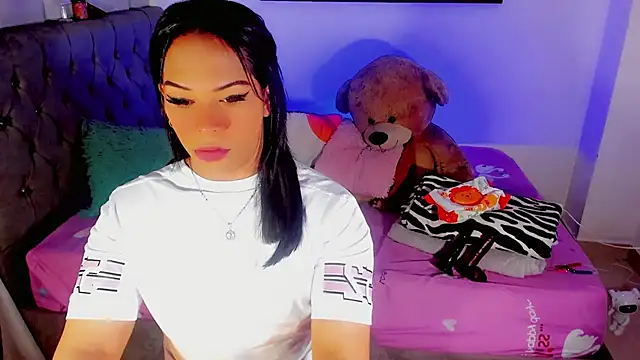 Zakura hot1 online show from 17, 12, 2025