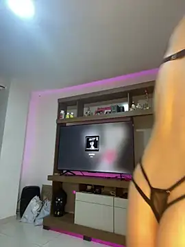 Snapshot of Julieta-sett chatting on 18, 2, 2025 Julieta-sett online show from 18, 2, 2025