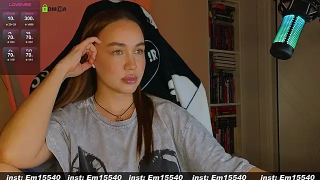 Snapshot of Emili1- chatting on 5, 12, 2024 Emili1- online show from 5, 12, 2024