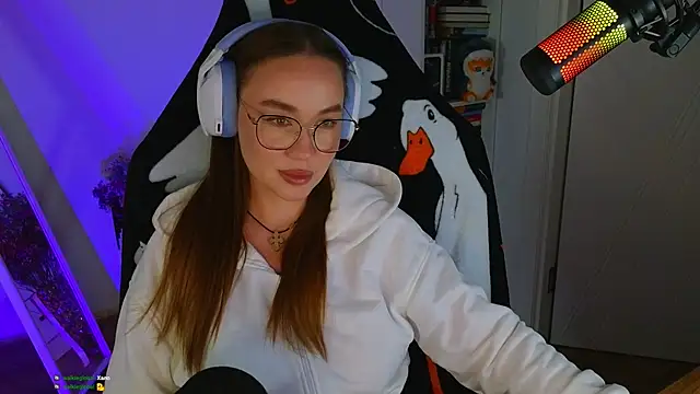 Snapshot of Emili1- chatting on 22, 3, 2025 Emili1- online show from 22, 3, 2025