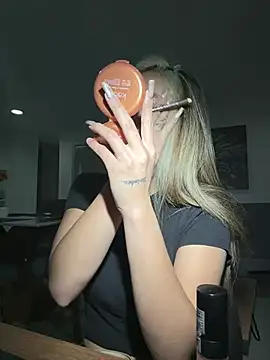 emma oxford online show from 25, 2, 2026