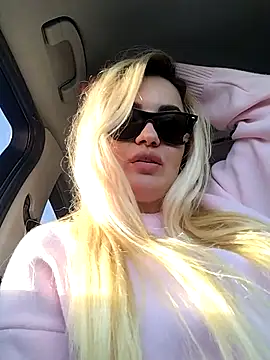   QUEEN    online show from 9, 1, 2026