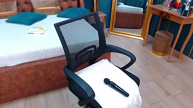 Snapshot of SerenaXMendez chatting on 2, 12, 2024 SerenaXMendez online show from 2, 12, 2024