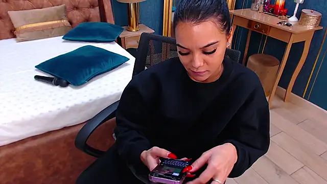 Snapshot of SerenaXMendez chatting on 25, 1, 2025 SerenaXMendez online show from 25, 1, 2025