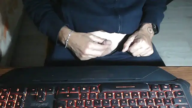 Snapshot of Adri_gard chatting on 30, 10, 2025 Adri gard online show from 30, 10, 2025