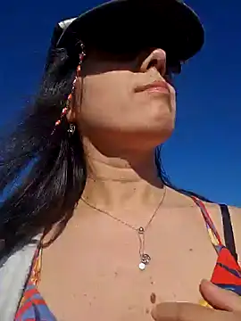 Snapshot of Reinacatchile chatting on 1, 1, 2025 Reinacatchile online show from 1, 1, 2025
