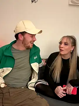 Snapshot of NickyGold_Official chatting on 17, 11, 2025 NickyGold Official online show from 17, 11, 2025