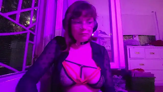 estivalia xxx online show from 17, 3, 2026