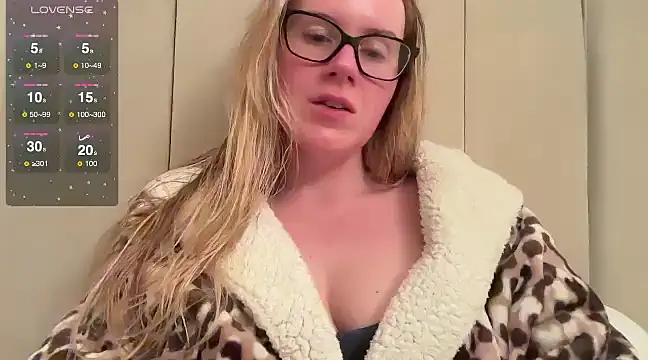 redheadrosie69 online show from 17, 2, 2025