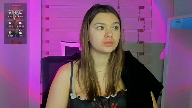 Josephine Kiss online show from 6, 12, 2024