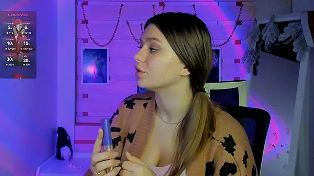 Josephine Kiss online show from 11, 12, 2024