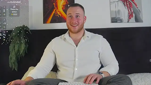 Snapshot of RoddyStill chatting on 6, 12, 2024 RoddyStill online show from 6, 12, 2024