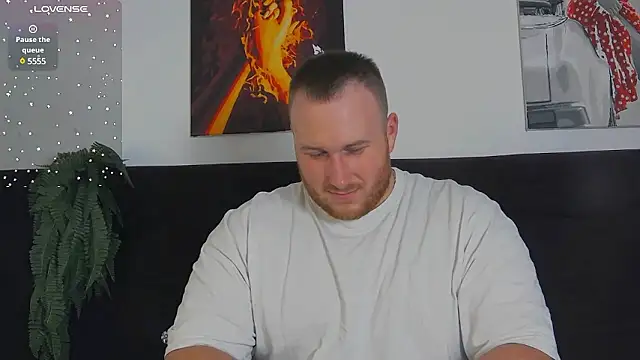 Snapshot of RoddyStill chatting on 8, 12, 2024 RoddyStill online show from 8, 12, 2024