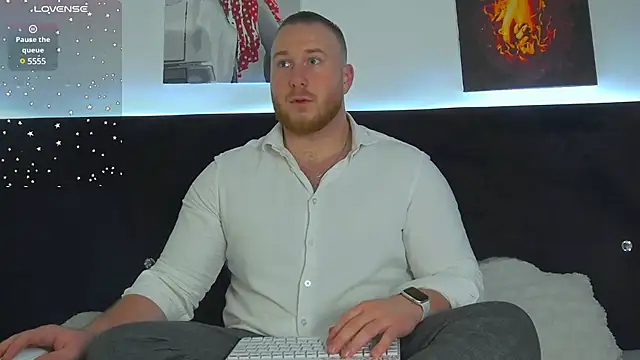 Snapshot of RoddyStill chatting on 6, 1, 2025 RoddyStill online show from 6, 1, 2025