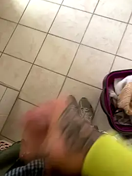 YoungDick25 online show from 2, 11, 2025