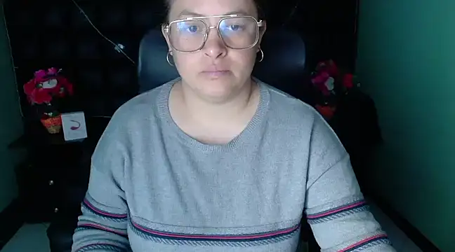 SaraThomso online show from 28, 12, 2024