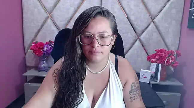 SaraThomso online show from 13, 3, 2025