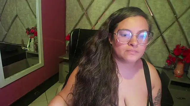 SaraThomso online show from 1, 10, 2025