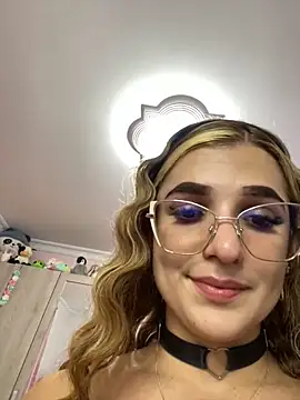 caroline jonson online show from 14, 12, 2024