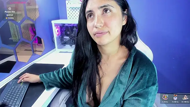 Snapshot of Danna_777_ chatting on 11, 11, 2025 Danna 777 online show from 11, 11, 2025