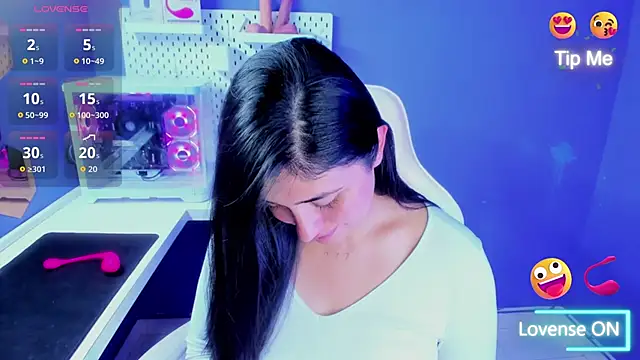 Snapshot of Danna_777_ chatting on 13, 11, 2025 Danna 777 online show from 13, 11, 2025