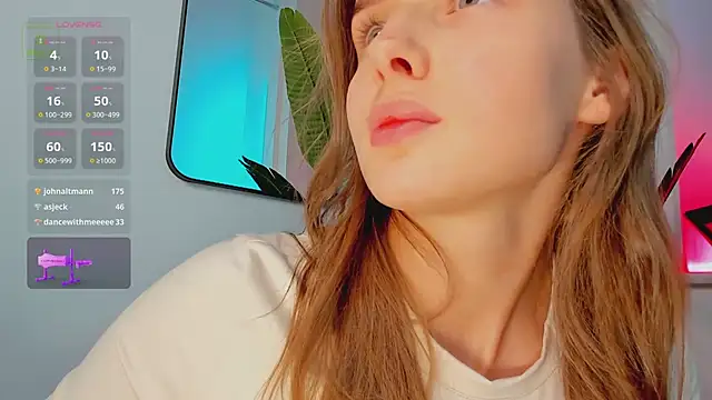 Snapshot of Whitney_Svonn chatting on 13, 12, 2024 Whitney Svonn online show from 13, 12, 2024