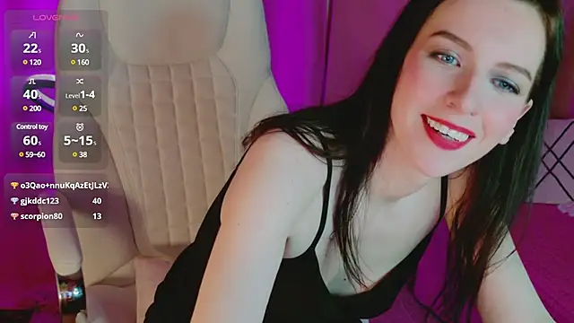 Snapshot of AndreaAshton chatting on 12, 12, 2024 AndreaAshton online show from 12, 12, 2024