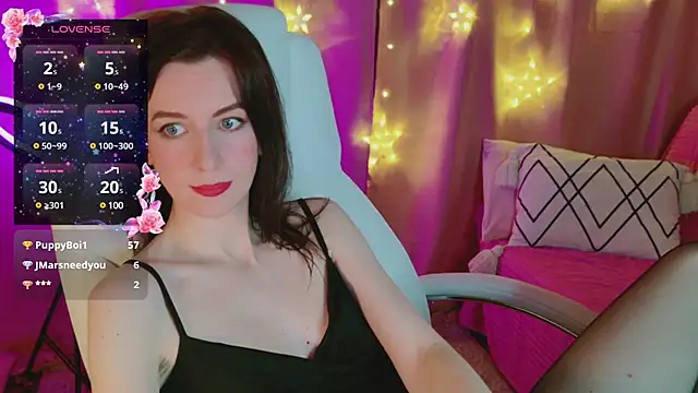 Snapshot of AndreaAshton chatting on 18, 12, 2024 AndreaAshton online show from 18, 12, 2024