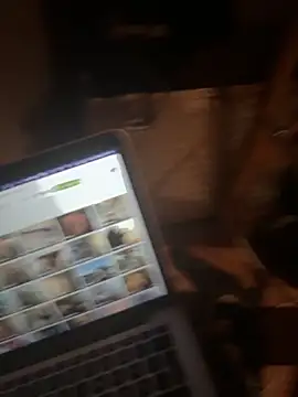 Snapshot of TweakyDude chatting on 9, 9, 2025 TweakyDude online show from 9, 9, 2025