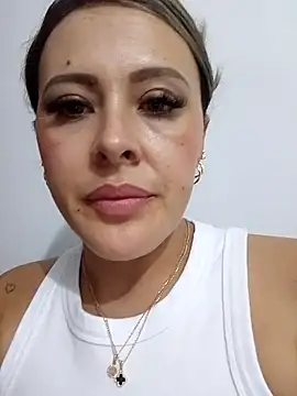 Snapshot of ALONDRAMILF chatting on 13, 1, 2025 ALONDRAMILF online show from 13, 1, 2025