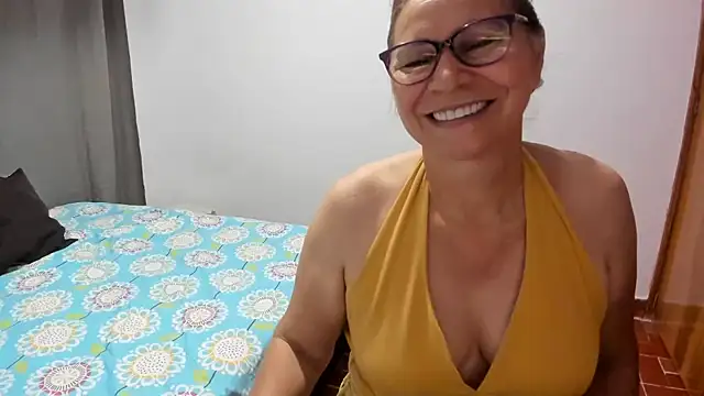 Snapshot of Carlaa-69 chatting on 19, 11, 2025 Carlaa-69 online show from 19, 11, 2025