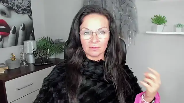 HelenLuxx online show from 18, 12, 2024