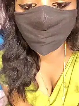 Snapshot of louise92 chatting on 5, 12, 2024 louise92 online show from 5, 12, 2024