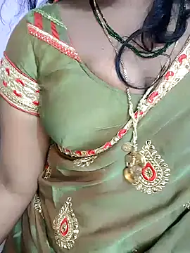 Snapshot of louise92 chatting on 10, 12, 2024 louise92 online show from 10, 12, 2024