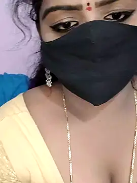 Snapshot of louise92 chatting on 18, 12, 2024 louise92 online show from 18, 12, 2024