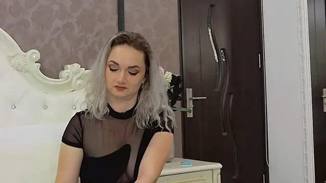 EllianaReese online show from 14, 1, 2025