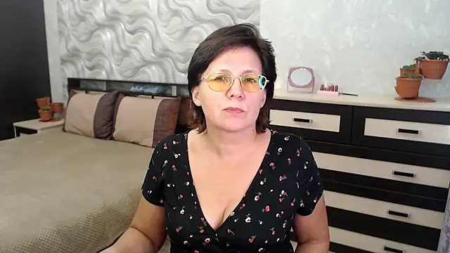 VitaCharm online show from 6, 12, 2024