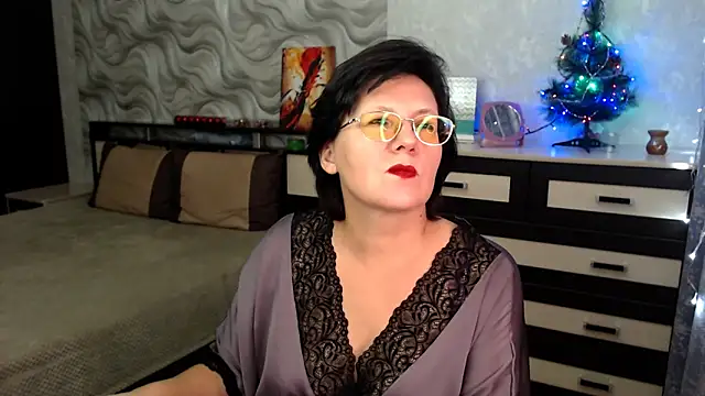 Snapshot of VitaCharm chatting on 17, 12, 2025 VitaCharm online show from 17, 12, 2025