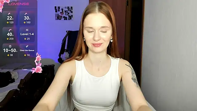 Snapshot of EmilySoul chatting on 10, 10, 2025 EmilySoul online show from 10, 10, 2025