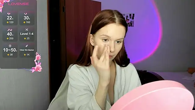 Snapshot of EmilySoul chatting on 8, 11, 2025 EmilySoul online show from 8, 11, 2025