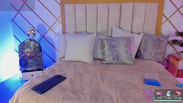 Snapshot of TamyHoney chatting on 30, 10, 2025 TamyHoney online show from 30, 10, 2025