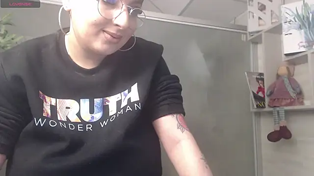 BustyAllyy online show from 16, 12, 2024