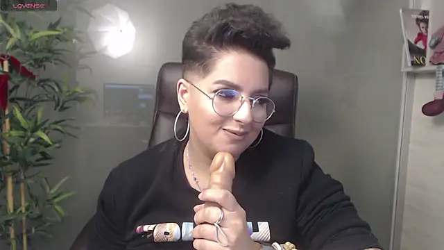 BustyAllyy online show from 16, 12, 2024